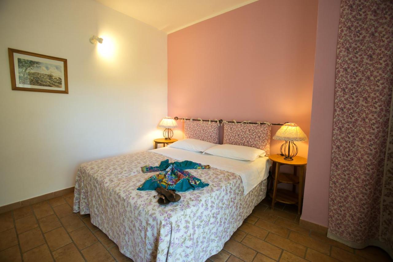 Le Raganelle Hotel Oneglia Exterior photo